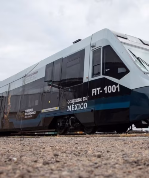 A inicios de 2026, la administración federal reporta cuatro líneas en plena construcción y cuatro más en fase de ingeniería básica